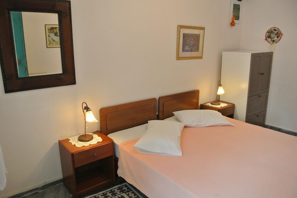 Meltemi Aparthotel บาทซี ภายนอก รูปภาพ