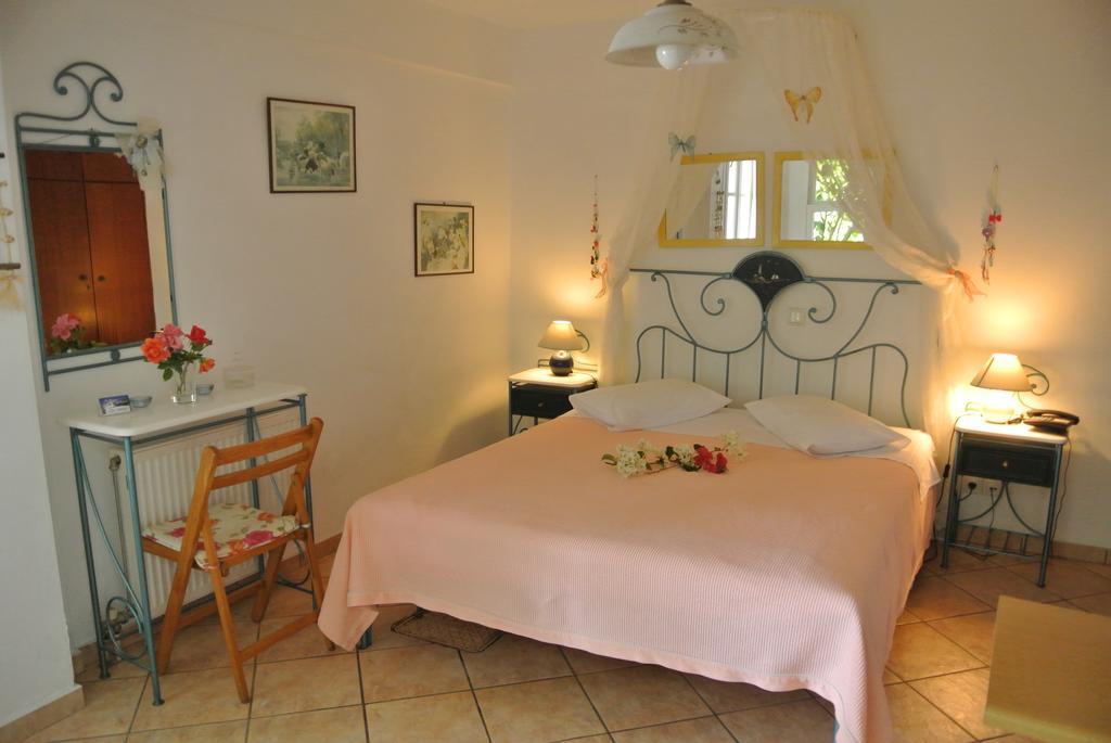 Meltemi Aparthotel บาทซี ภายนอก รูปภาพ