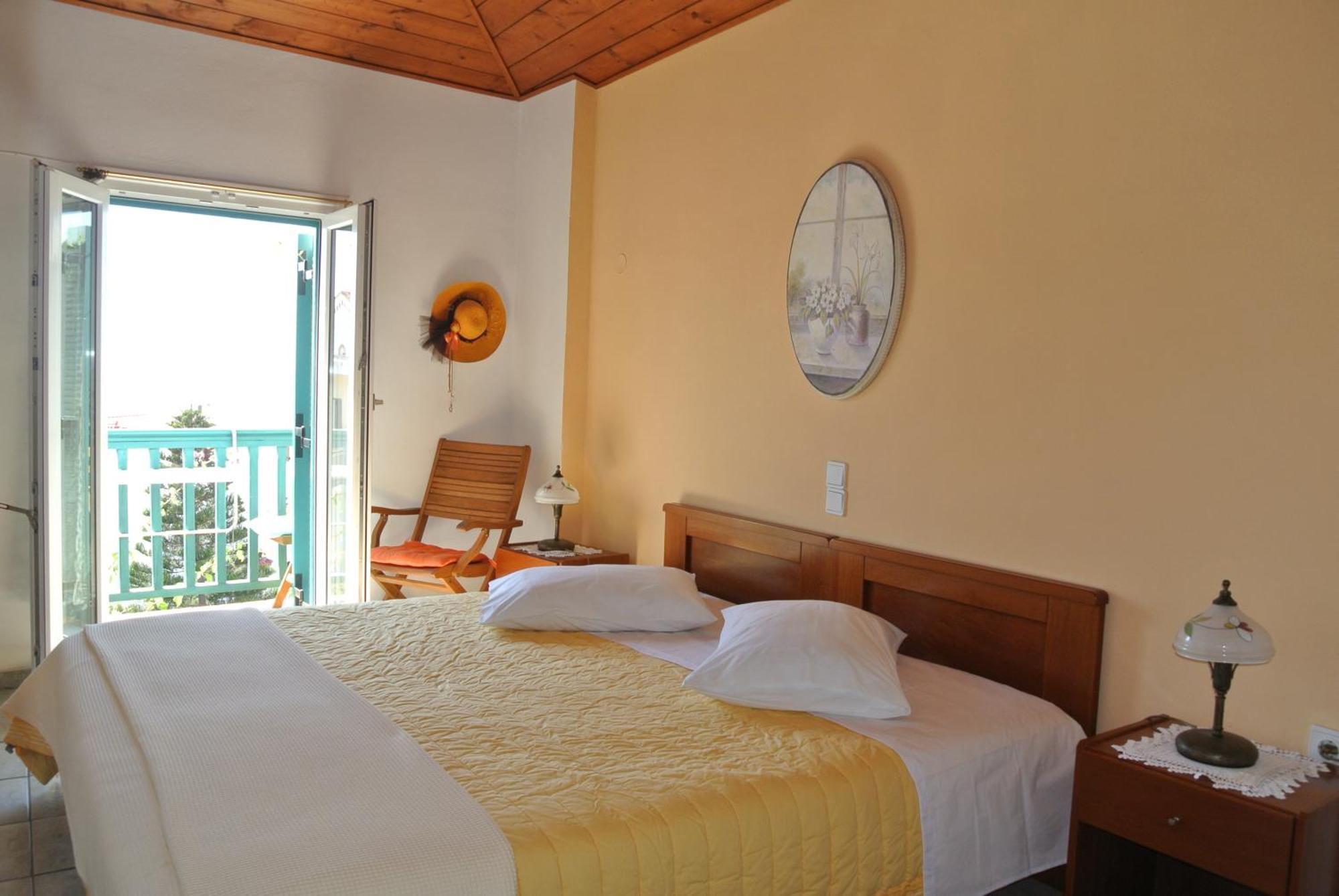 Meltemi Aparthotel บาทซี ภายนอก รูปภาพ