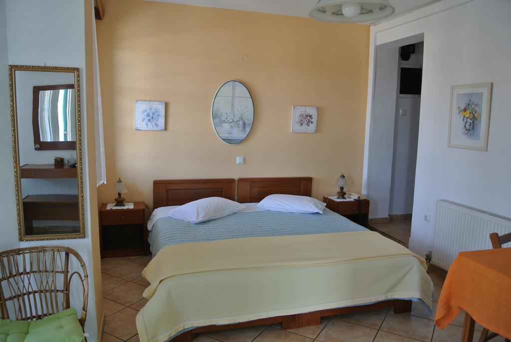 Meltemi Aparthotel บาทซี ภายนอก รูปภาพ